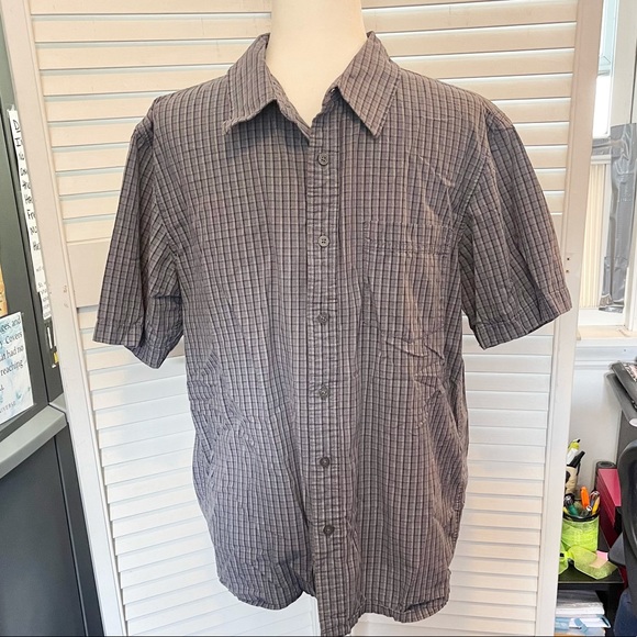 Calvin Klein Mens Shirt - Picture 7 of 11